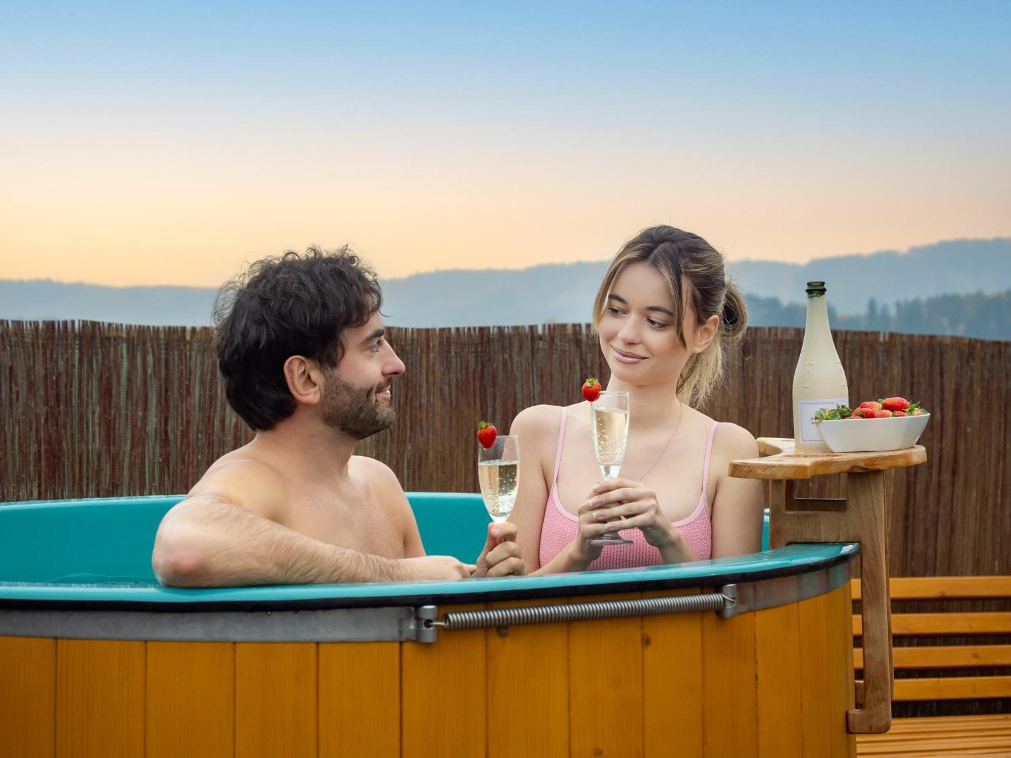 Rajska Polana Domki Premium ,Na Odludziu Z Prywatna Balia Z Jacuzzi I Sauna ,Cisza,Rowery Elektryczne,Gory,Astroprzygoda,- Adrspach, Skalne Miasto, Zamek Ksiaz,Andrzejowka,Karpacz, Sniezka,Janskie Laznie,Pec Mieroszow Eksteriør billede