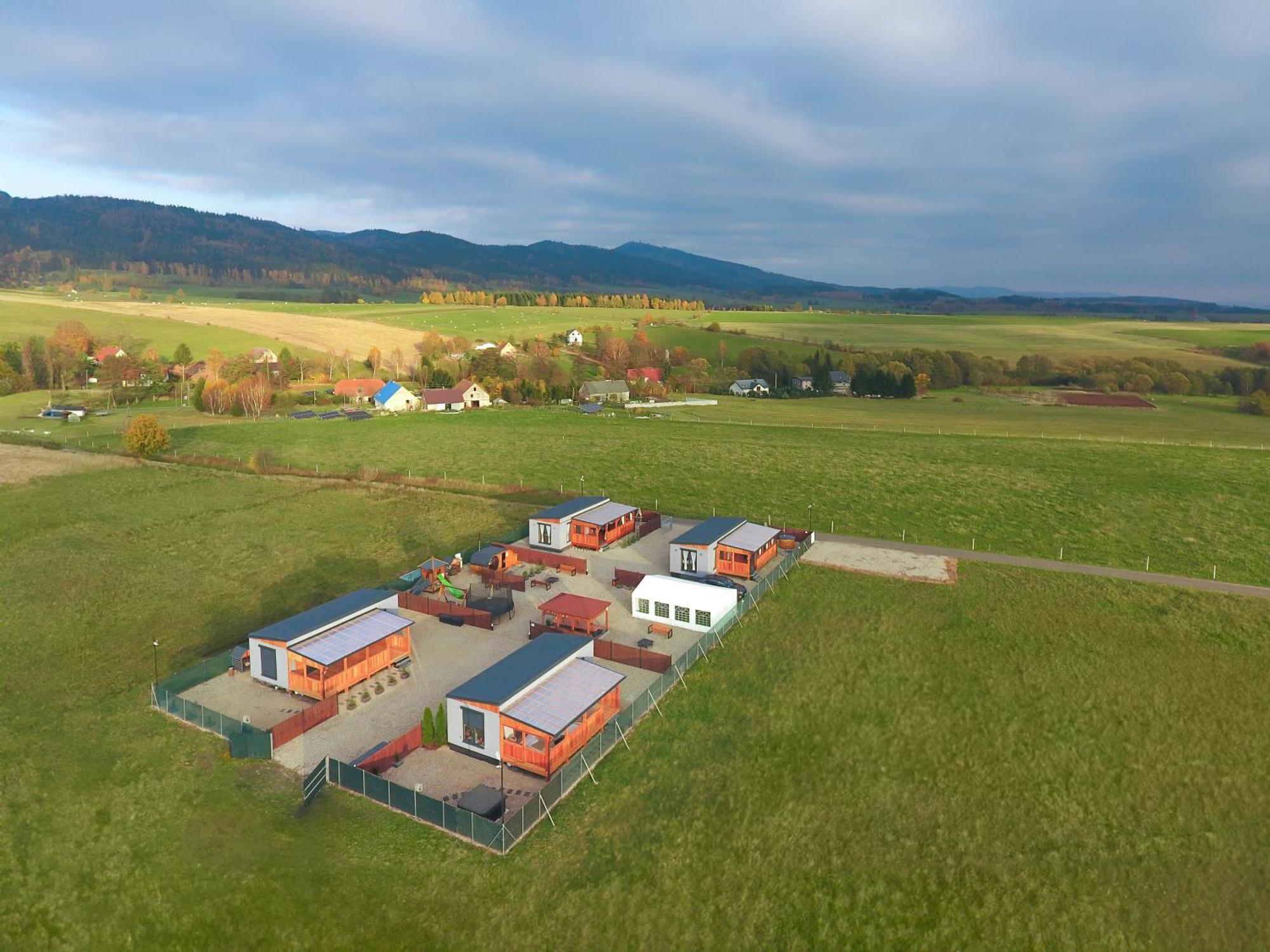 Rajska Polana Domki Premium ,Na Odludziu Z Prywatna Balia Z Jacuzzi I Sauna ,Cisza,Rowery Elektryczne,Gory,Astroprzygoda,- Adrspach, Skalne Miasto, Zamek Ksiaz,Andrzejowka,Karpacz, Sniezka,Janskie Laznie,Pec Mieroszow Eksteriør billede